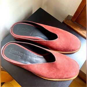 Ikwetta 💯% Handmade Leather Slip on Luxe Mules Red EUC